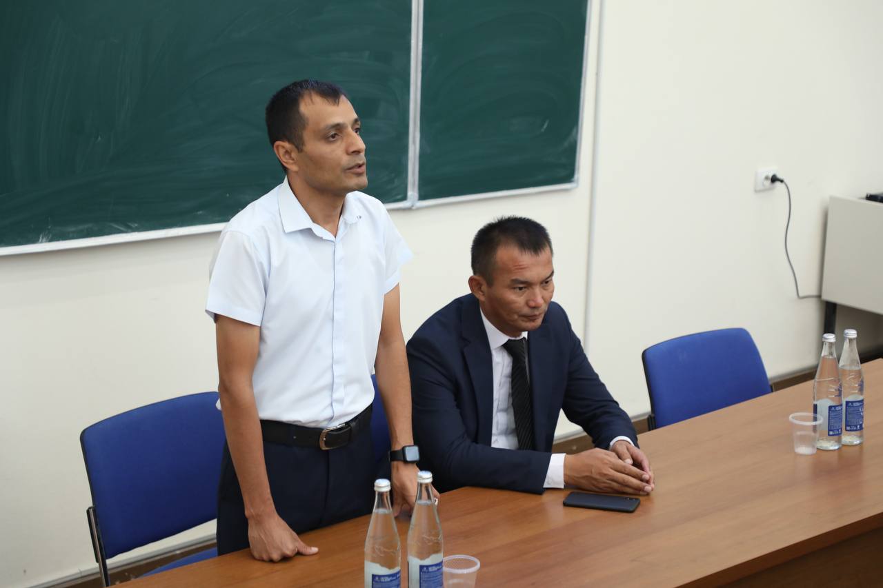 Yalangoch qizlarning fotosuratlarini tomosha qilish Sasha Grey dan porno